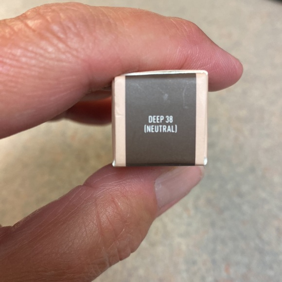 Morphe Filter Effect Soft Radiance Concealer - Picture 5 of 6